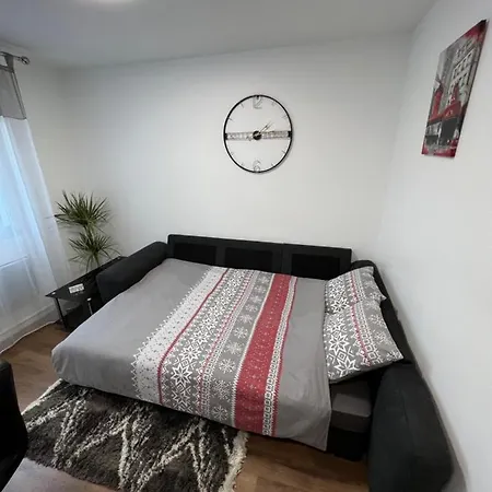 2 Pieces Proche Du Centre Paris 15 Min